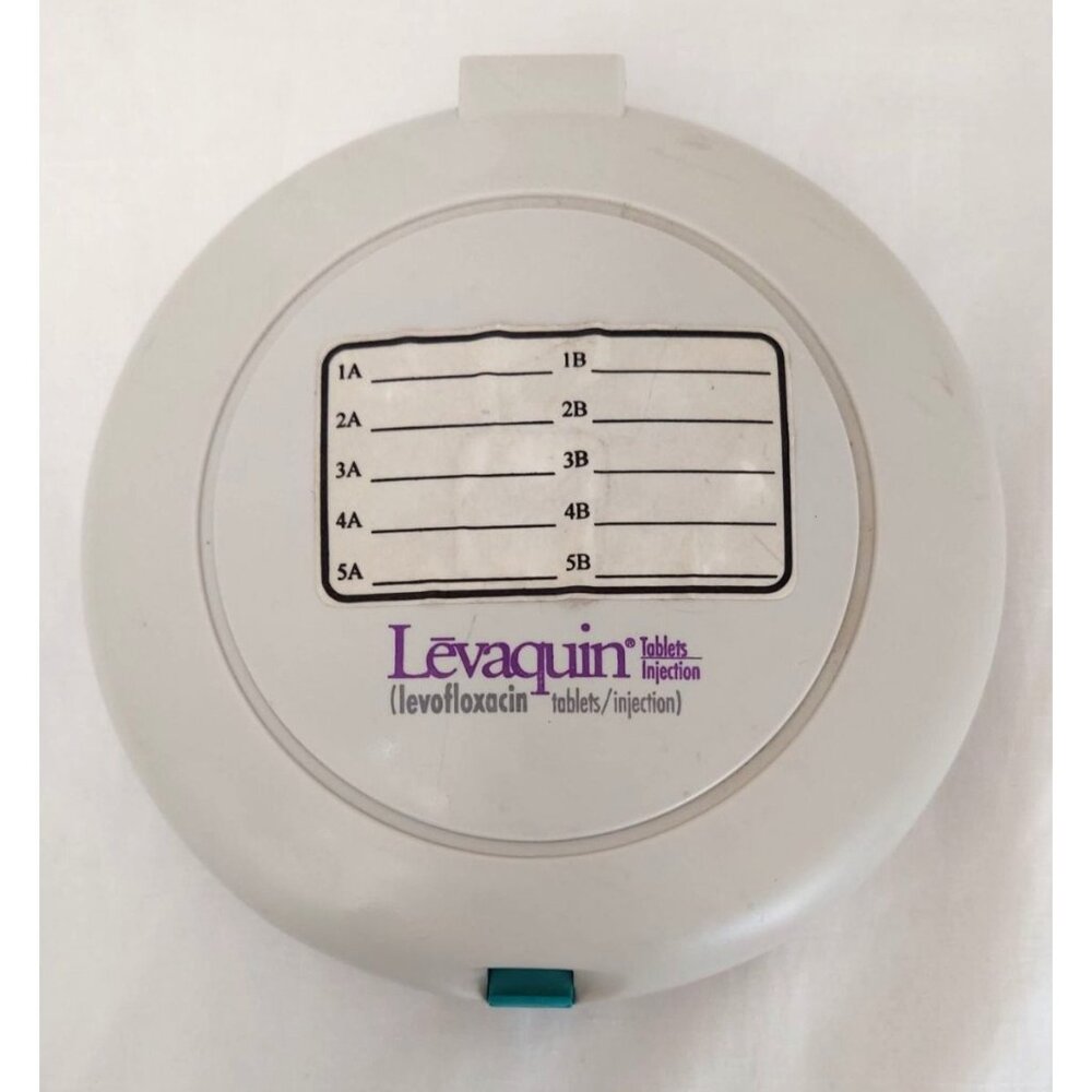 Levaquin Drug Rep Pharmaceutical Company 10 Disc CD DVD Carrying Case